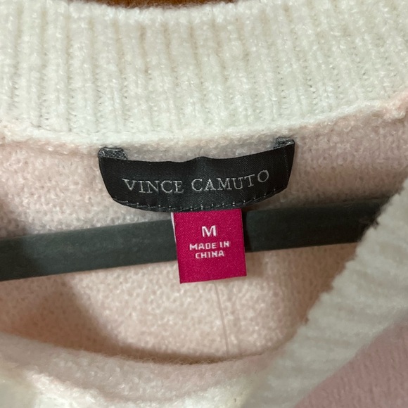 ❤️❤️❤️ NWT VINCE CAMUTO HEART SWEATER - Picture 2 of 5